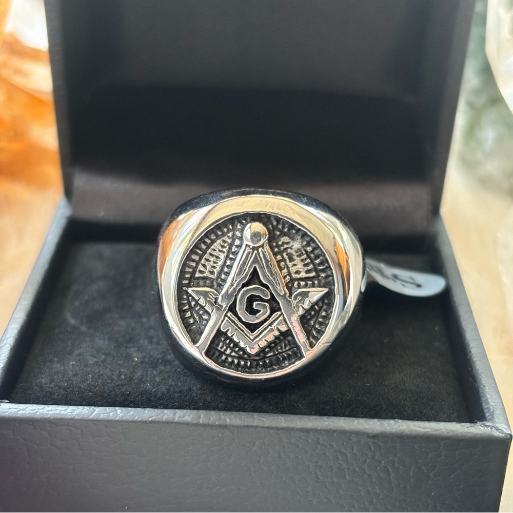 Mason Master’s Ring Silver & Black (Grand Masters Ring) - Picture 2 of 7